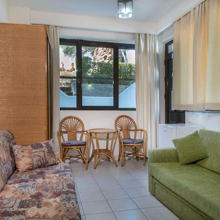 Pyrgos Hotel Ouranoupoli Rum bild